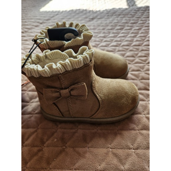NWT Wonder Nation Toddler Girls Chestnut Tan Boots Faux Shearling 18 Mos, Size 6 - Picture 4 of 10